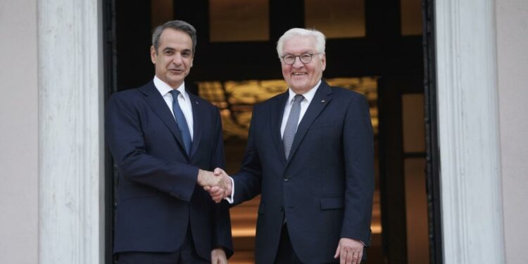 Mitsotakis: For Greece, the issue of war reparations is “still alive”