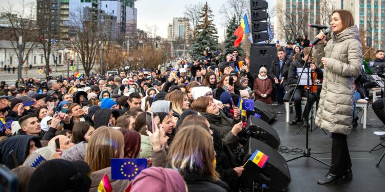 Moldova backs joining EU in close vote marred by Russia