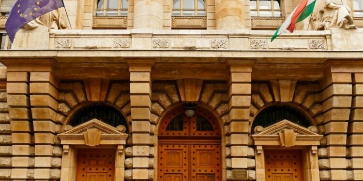 National Bank of Hungary Review: Press pause | articles