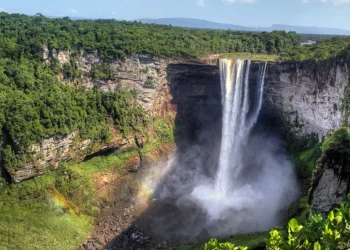 Navigating a New Era of Travel How Surging Sentiment in Europe’s Top Destinations Could Transform Your Dream Summer Holiday Experience! Navigating a New Era of Travel How Surging Sentiment in Europe’s Top Destinations Could Transform Your Dream Summer Holiday Experience!