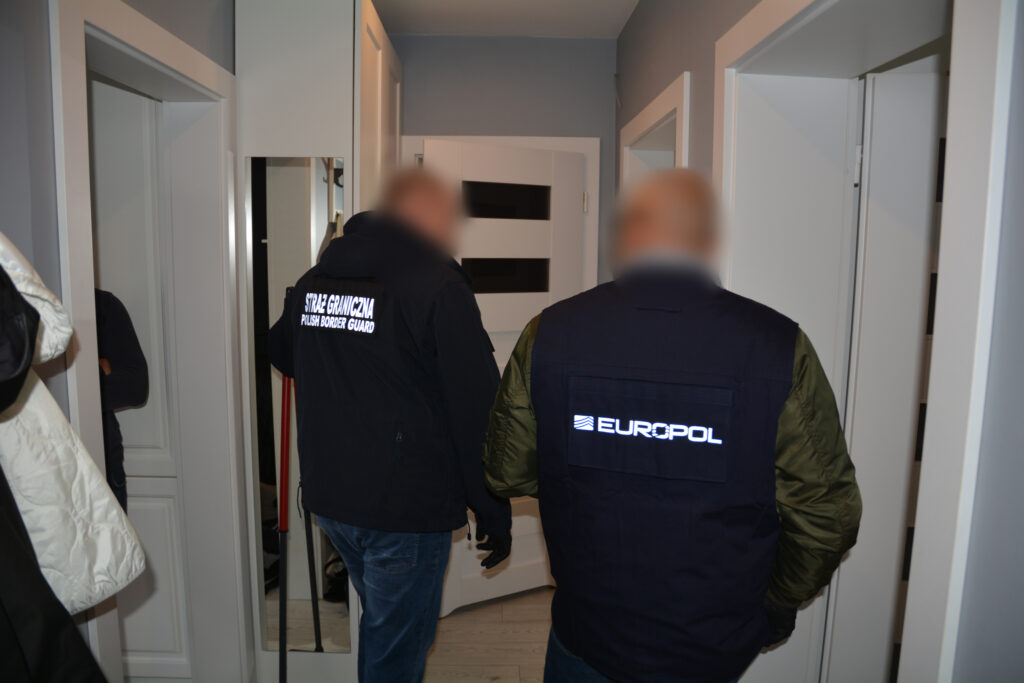 Network smuggling migrants via Belarus busted in Poland - Europol