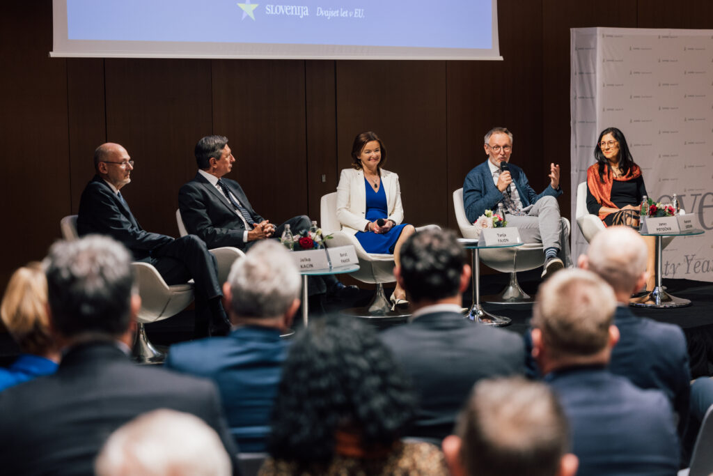 On Europe Day, Minister Fajon, former MEPs and Commissioner discuss what Slovenia has gained with EU membership