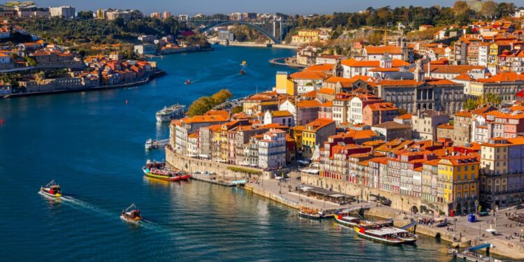 Portugal property prices rise 3 times more than EU