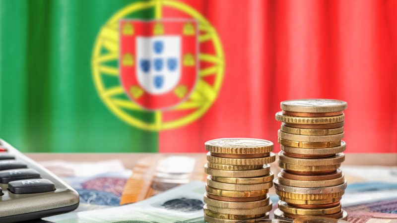 Portugal’s high debt, budget surplus is an ‘exception’ in EU – Commission advisory body – Euractiv