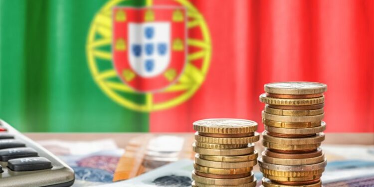 Portugal’s high debt, budget surplus is an ‘exception’ in EU – Commission advisory body – Euractiv