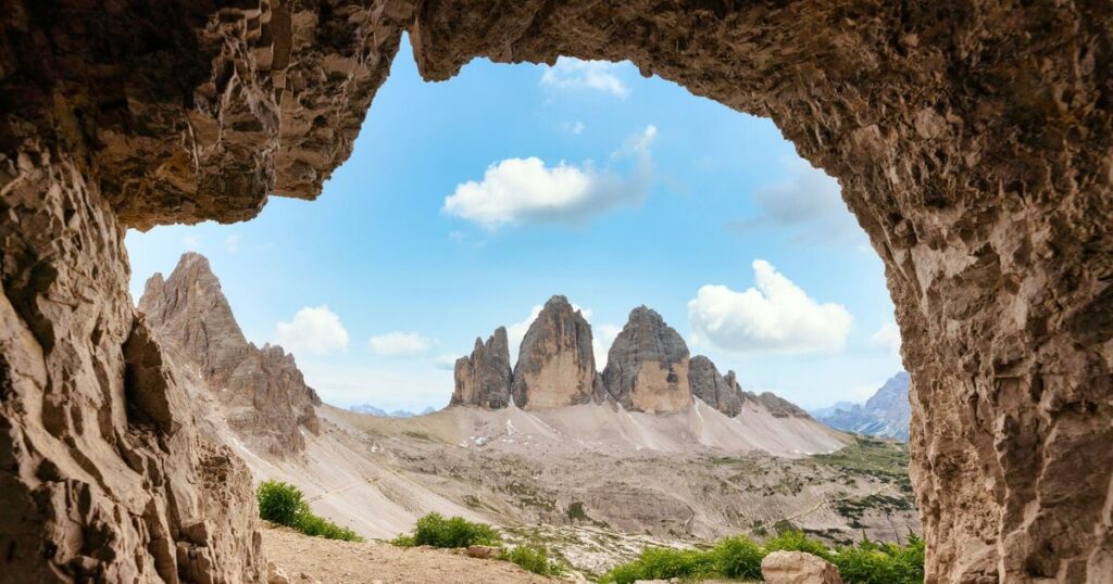 Prehistoric rock carving in Italy defaced with 'tourists go home' | World | News