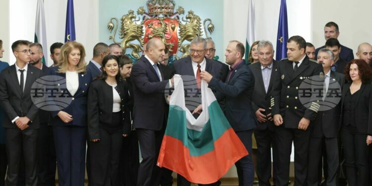 President receives Bulgarian Antarctic explorers