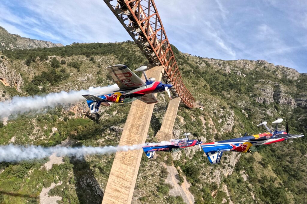 Red Bull Pilots Fly Under Highest Rail Bridge in Europe