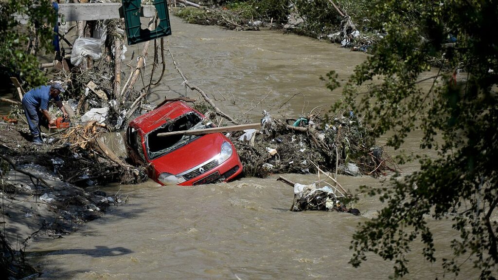 Romanian authorities beef up preventative measures after devastating flooding