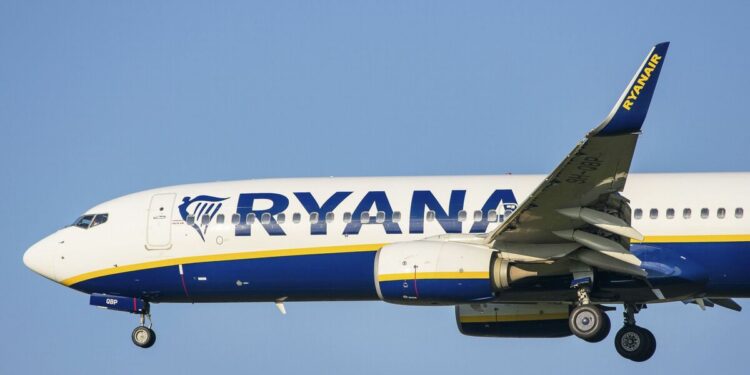 Ryanair issues warning to those travelling from the UK today | Travel News | Travel