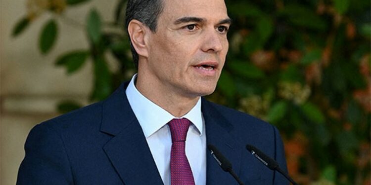 Sanchez Calls for Open Europe Amid Migration Debate