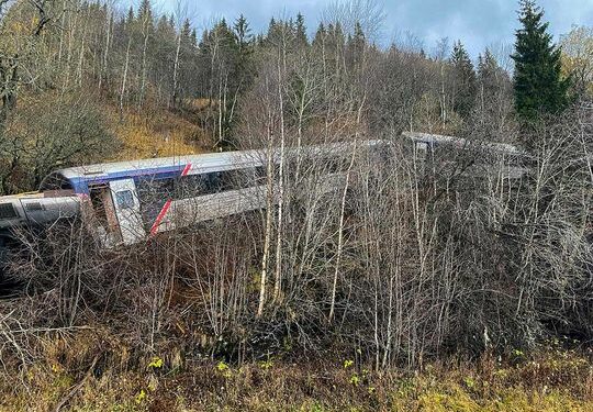 Several injured after Norway passenger train derails