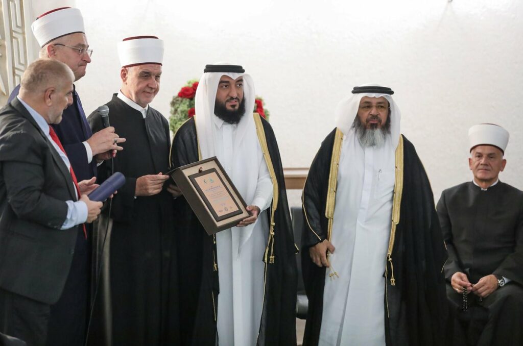 Sheikh Jassim Noble Quran Competition awarded honor shield of Croatia’s international Quran competition