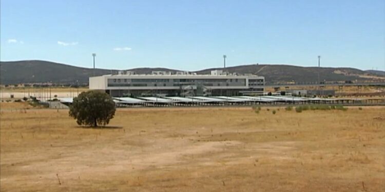 Spanish airport under consideration for new migrant arrival centre