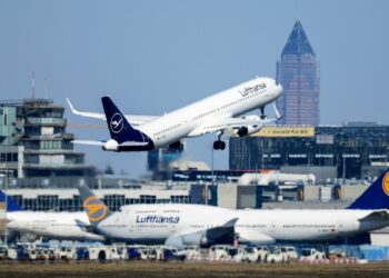 Technical problem at German air traffic control causes delays and some cancellations