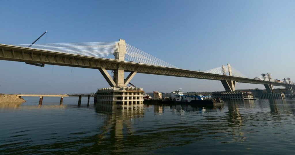 The incredible £188m bridge linking two European countries over river | World | News