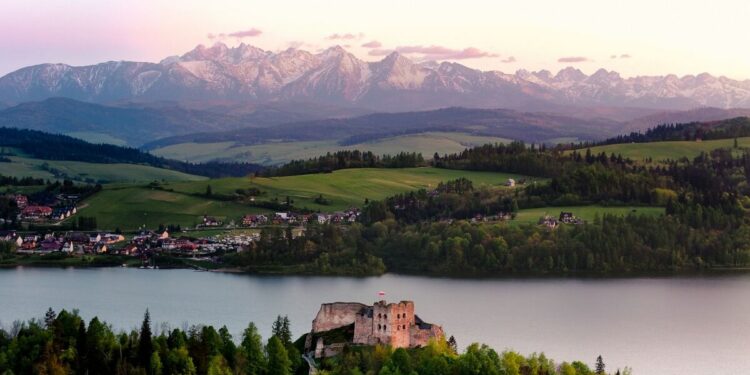 The surprising European country with the ‘best’ mountains | Travel News | Travel