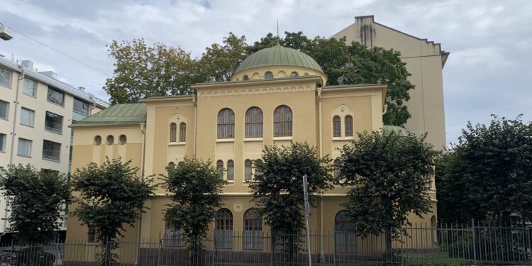 This 100-year-old synagogue tells a unique story about Jews in Finland 