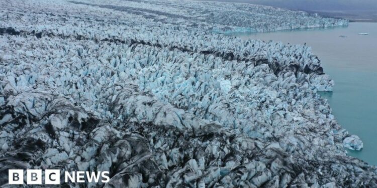 Tourist dies after ice collapse in Iceland’s Breidamerkurjökull glacier