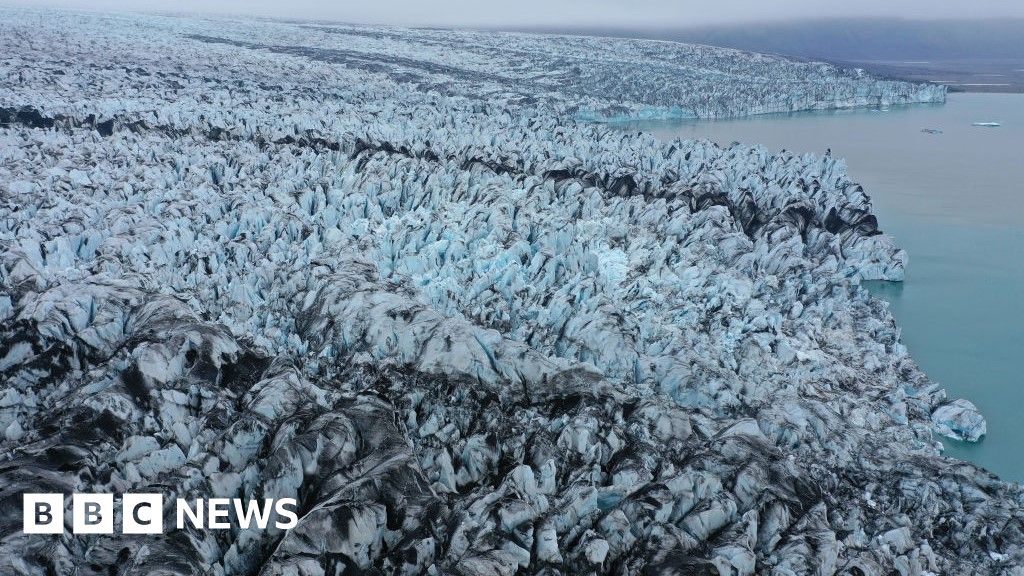 Tourist dies after ice collapse in Iceland's Breidamerkurjökull glacier