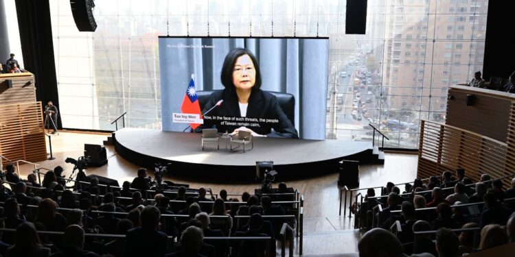 Tsai Addresses Europe, Bats For Peace Against “Authoritarian Aggression”