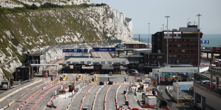 UK splashes extra £10M to avert Brexit chaos at ports – POLITICO