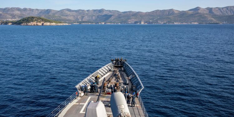 USS Leyte Gulf (CG 55) Arrives in Croatia > U.S. Naval Forces Europe and Africa / U.S. Sixth Fleet > News