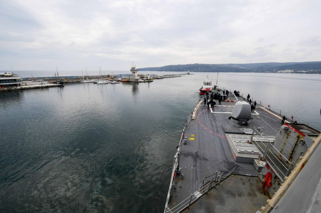 USS Ross Departs Varna, Bulgaria > U.S. Naval Forces Europe and Africa / U.S. Sixth Fleet > News Display