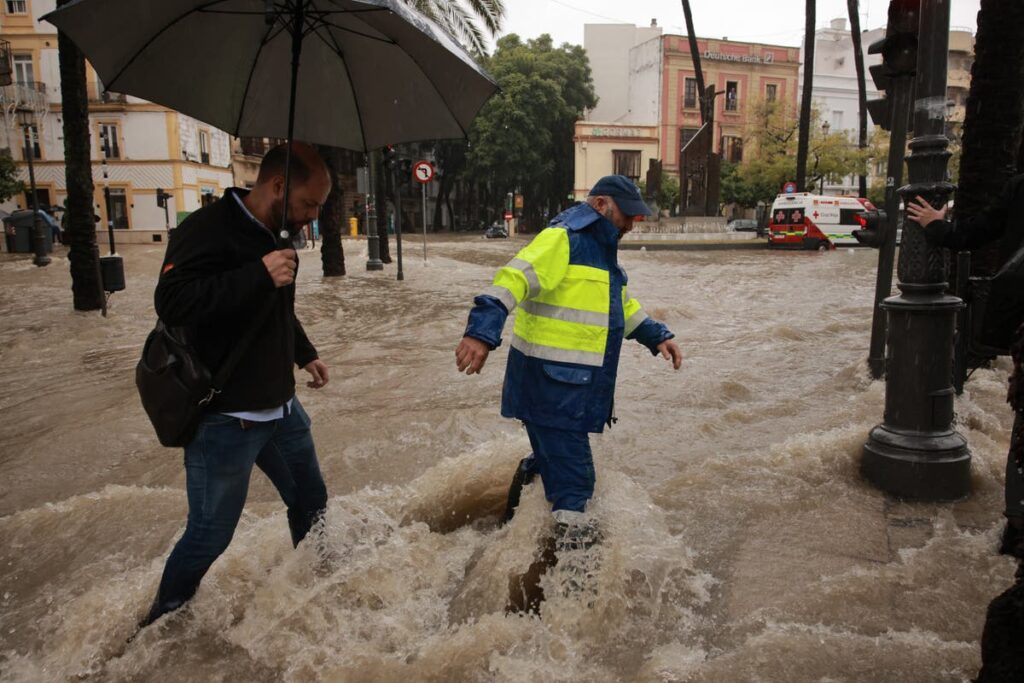 Valencia flooding latest: British man among 95 dead in Span floods as dozens still missing