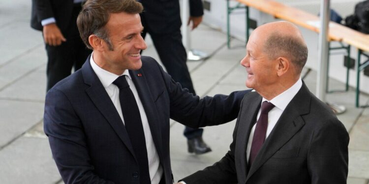 Video. Macron warns of precarious time for Europe as he visits Berlin