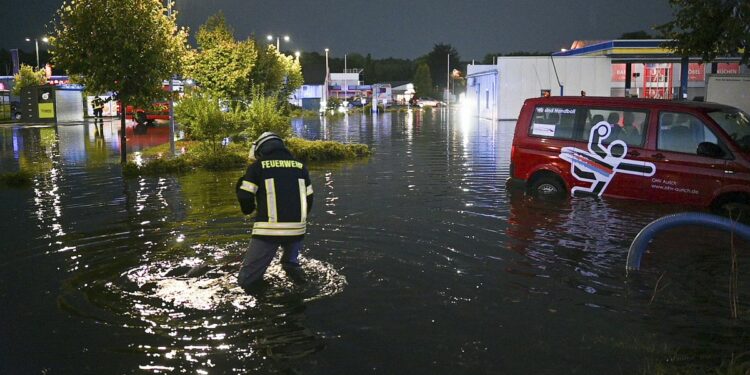 Video. Severe thunderstorms and flooding hit Germany and Belgium - Euronews