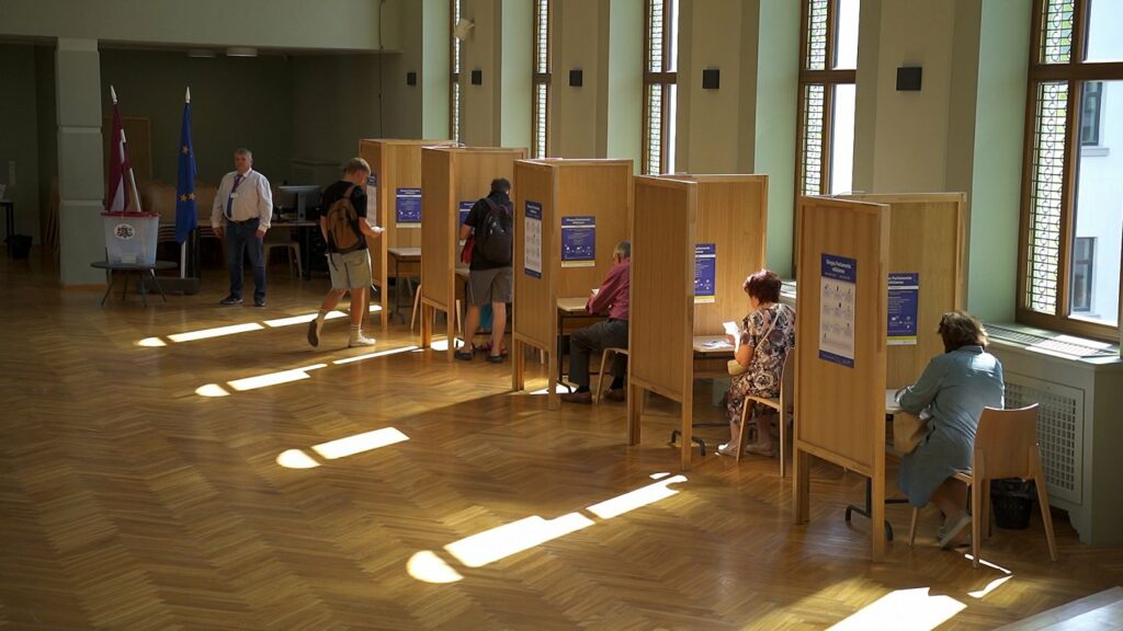 Voting ends in Latvia for European Parliament elections / Article