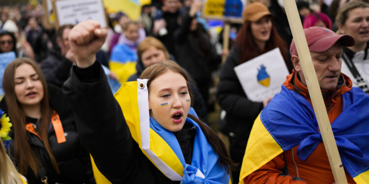 Wars and elections: How European leaders can maintain public support for Ukraine