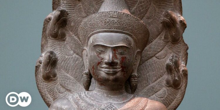 Will Europe ever return ‘looted’ Asian artifacts? – DW – 02/01/2024
