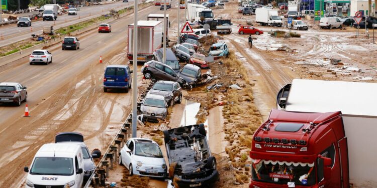 Spain floods latest: New red alert in Spanish region - as residents told to 'brace for more fatalities' | World News