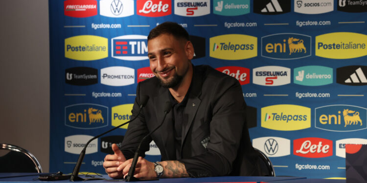 PARIS, FRANCE - SEPTEMBER 05: Gianluigi Donnarumma of Italy speaks with the media during the Press conference at Parc des Princes stadium on September 05, 2024 in Paris, France. (Photo by Claudio Villa/Getty Images)