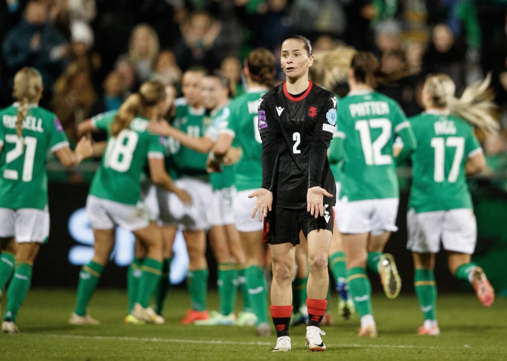 Ireland win with ease, face Wales in final playoff