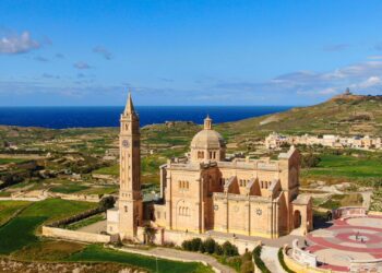 Small European island reveals plans for £2million airfield – with first tourist flights in 2026