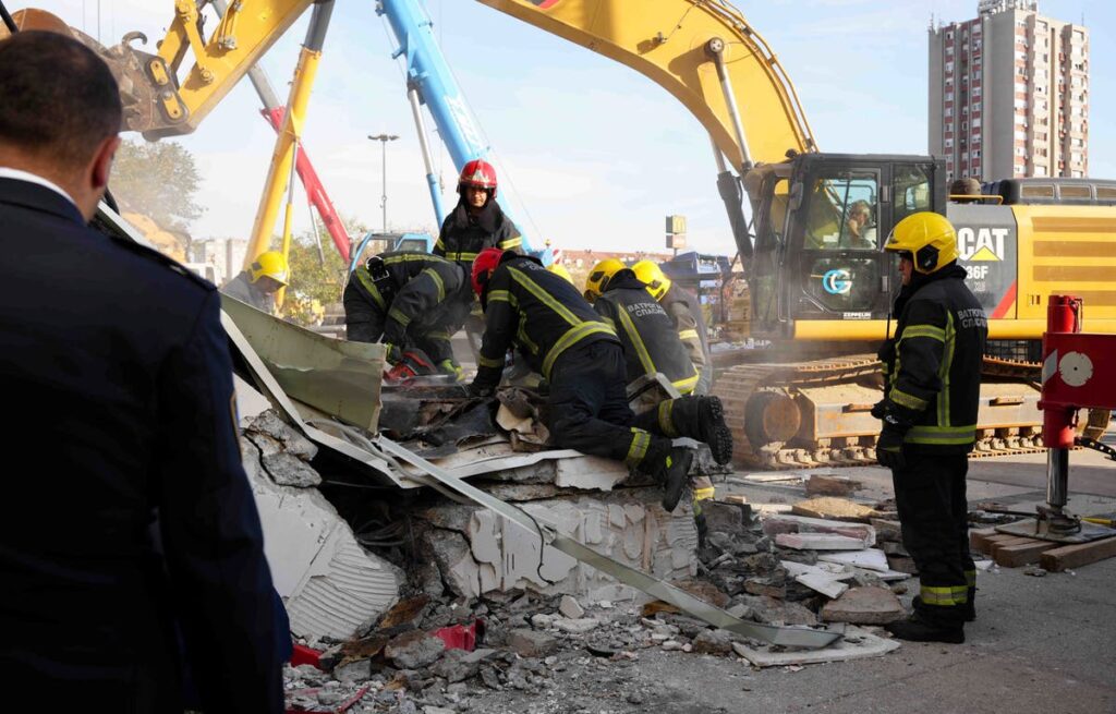 Serbia police tear gas protesters over deadly Novi Sad canopy collapse