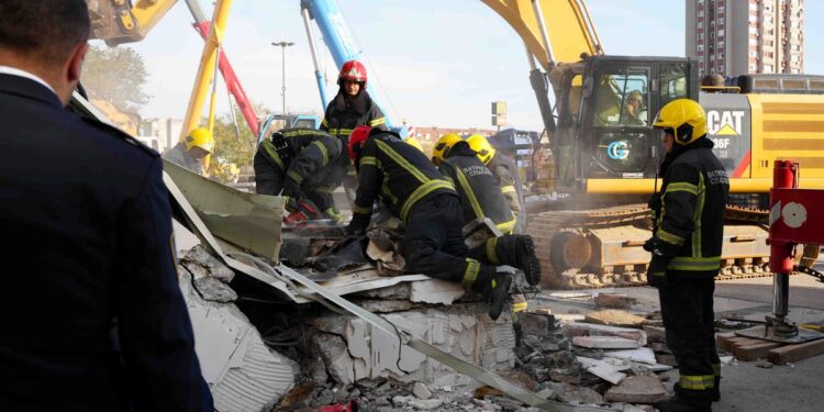 Serbia police tear gas protesters over deadly Novi Sad canopy collapse