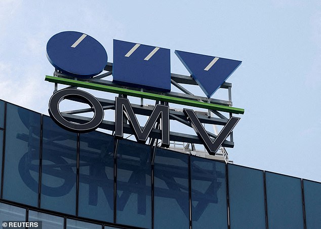 OMV said it would stop paying for Gazprom gas to its Austrian arm to offset a ¿230 million (£191 million) arbitration award from the International Chamber of Commerce over an earlier cut-off of gas to its German subsidiary