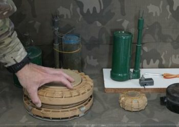 In Cyprus, Ukrainians learn how to dispose of landmines that kill and maim hundreds