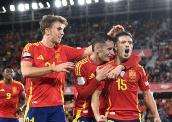 Spain 3 Switzerland 2: Gil and Zaragoza make an impact as De la Fuente shuffles his pack