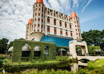Top European theme park to close its on-site hotel next year for major revamp