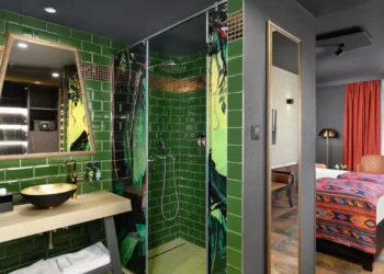 PHOTOS: Hungarian luxury hotel rises among Europe’s best!