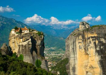 26 Famous Greek Landmarks You Need To Visit In 2024 26 Famous Greek Landmarks You Need To Visit In 2024