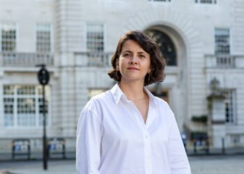 Political shift weakens business schools’ appeal to overseas students