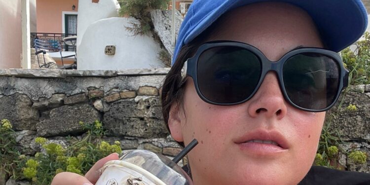 My solo trip to Greece helped me reset, but there are 5 things that would’ve made it even better