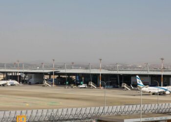 3 major European airlines extend flights suspension to Israel