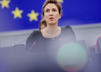 A united centre to defend Europe and counter radicals – Euractiv